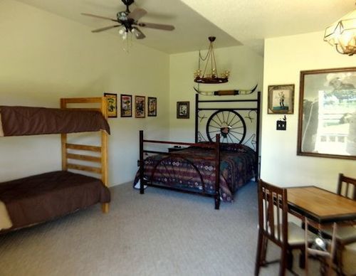 Lone Oak Ranch & Retreat Hotel Gainesville Buitenkant foto