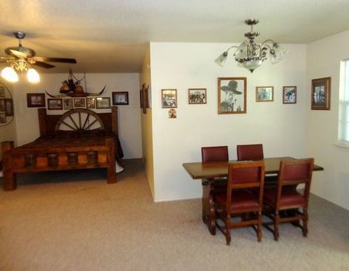 Lone Oak Ranch & Retreat Hotel Gainesville Buitenkant foto