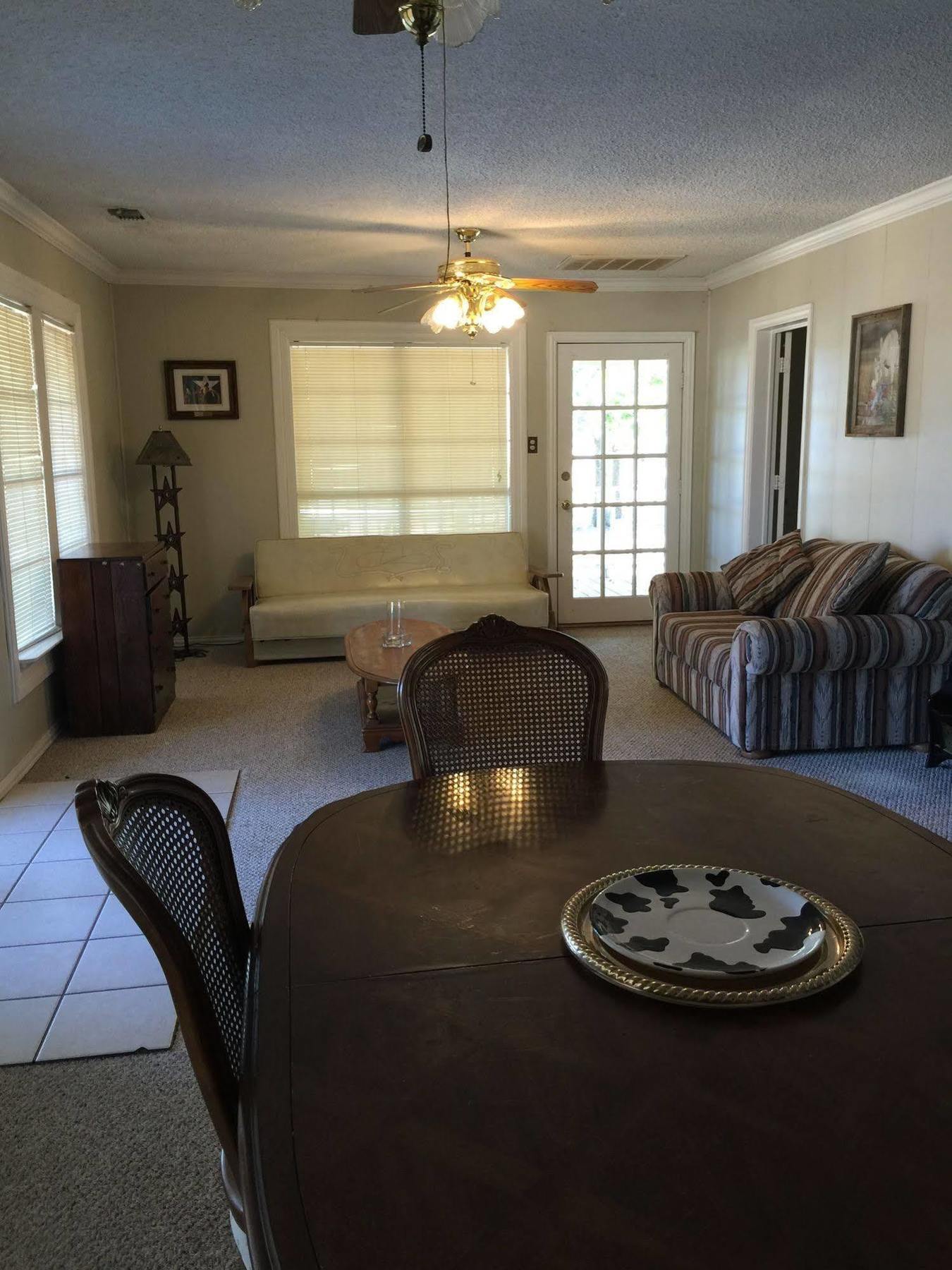 Lone Oak Ranch & Retreat Hotel Gainesville Buitenkant foto